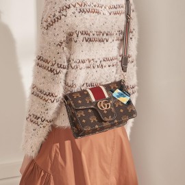 4 Pack Compact Clip-On Lipstick Holder Lip Balm Holder Keychain, Premium Release Clip Elastic Sleeves Lip Gross Holder Keychain Clip On Lipstick Sleeve, Fits Most Standard Lip Balm