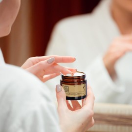 TENLIG 4 oz Glass Jars with Lids,Amber,12 Pack Empty Cosmetic Containers with Inner lids and Inner Liners,Black Metal Lids,Refillable Round Airtight Jars,Use to store Lotion,Powders,Candle Making