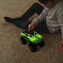 Maxx Action 12 Motorized \'Lights & Sounds\' Off-Road Monster Truck - Green