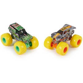 Monster Jam, Official Grave Digger Vs. Max D Die-Cast Monster Trucks, 1:64 Scale, Kids Toys for Boys Ages 3 and up