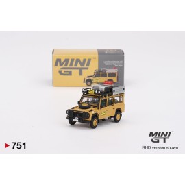 True Scale Miniatures Model Car Compatible with Land Rover Defender 110 1989 Camel Trophy Amazon Team Japan 1/64 Diecast Model Car Mini GT MGT00751
